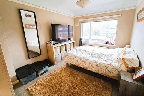 10 Fox Grove, Birmingham, B27 7RZ
