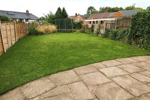 10 Fox Grove, Birmingham, B27 7RZ