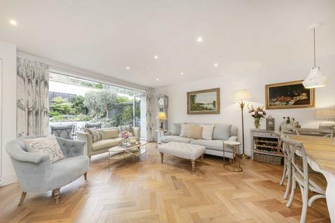 Pakefield Mews, London SW2