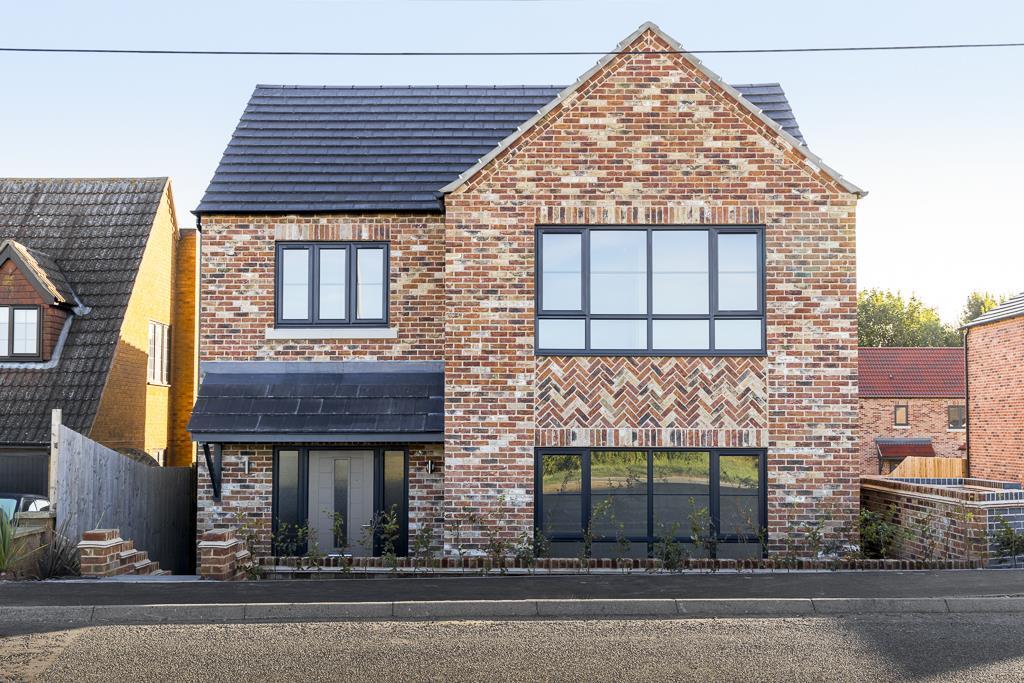 1 Pearson Close (Cowbit) ze-3.jpg
