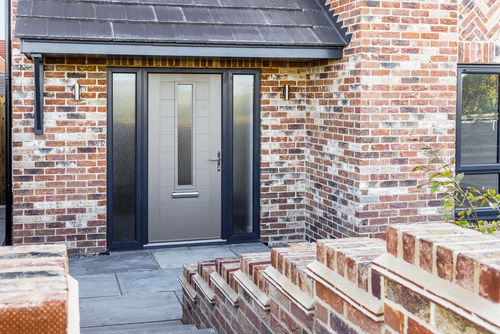 1 Pearson Close (Cowbit) ze-5.jpg