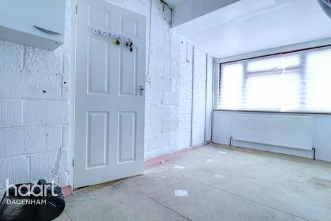 13 Charles Road, Dagenham, RM10 8BA