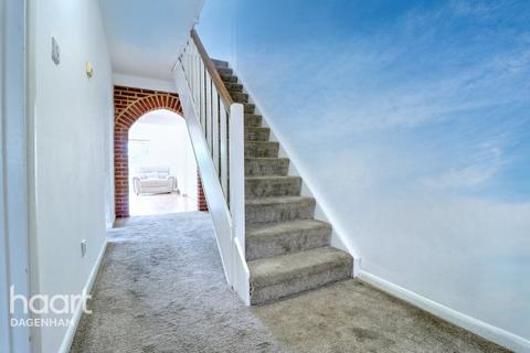 13 Charles Road, Dagenham, RM10 8BA