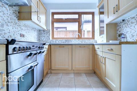 13 Charles Road, Dagenham, RM10 8BA
