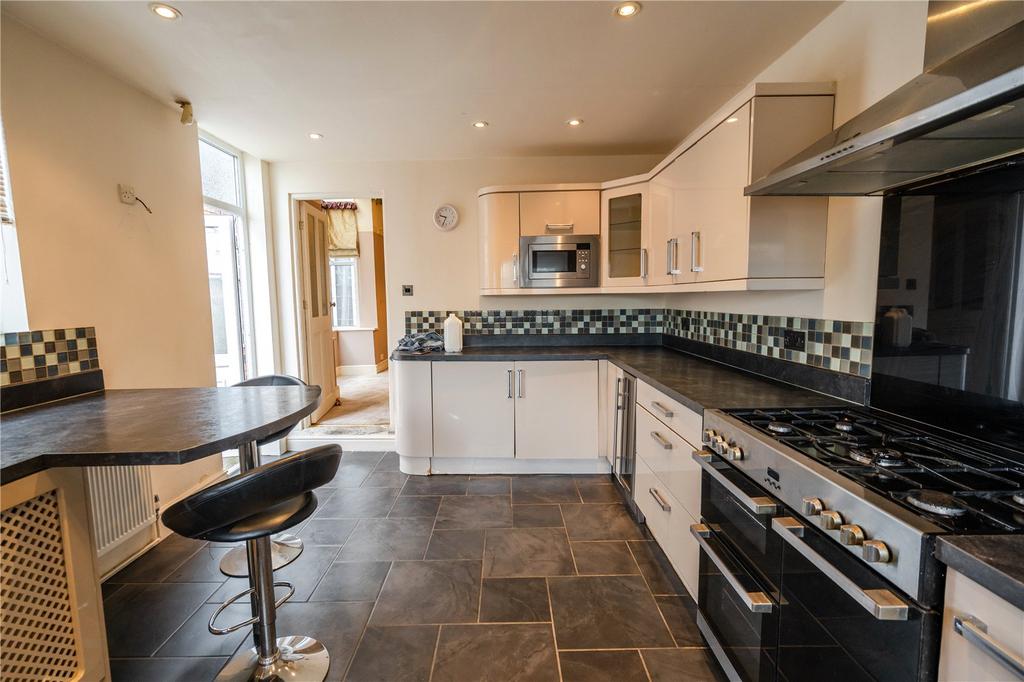 Kitchen (2)
