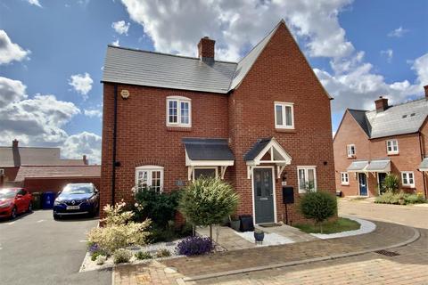 12 Bangor Close, Towcester, NN12 6UH