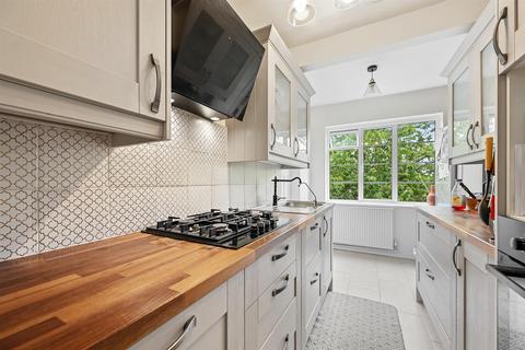 2 bedroom flat for sale, Hanger Lane, Ealing
