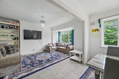 2 bedroom flat for sale, Hanger Lane, Ealing