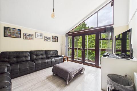 2 Brookside Close, Launceston, PL15 8SF
