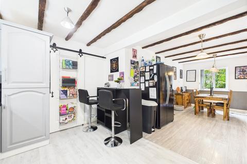 2 Brookside Close, Launceston, PL15 8SF