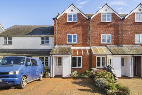 undefined, Three bedroom family home in central Topsham