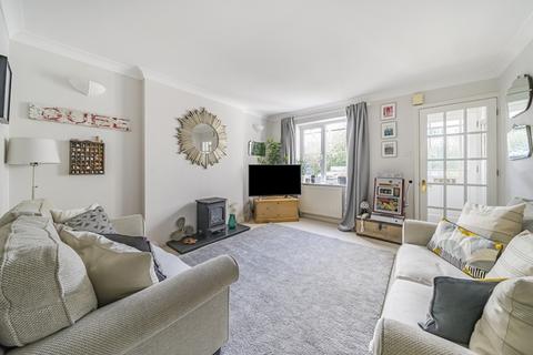 undefined, Three bedroom family home in central Topsham