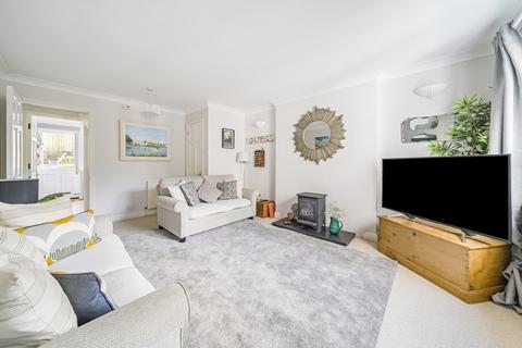undefined, Three bedroom family home in central Topsham