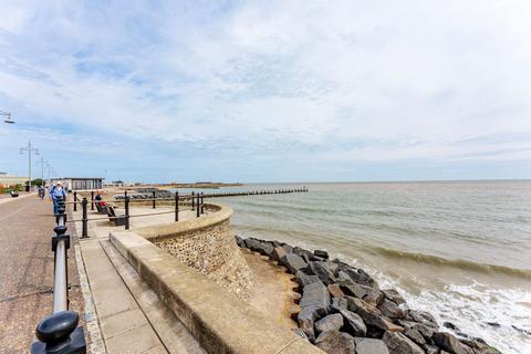 6 bedroom terraced house for sale, Marine Parade, Lowestoft