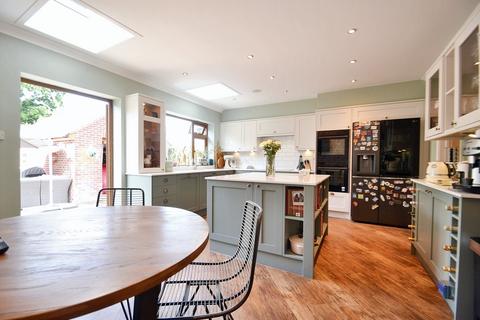 5 bedroom detached house for sale, Broadstone
