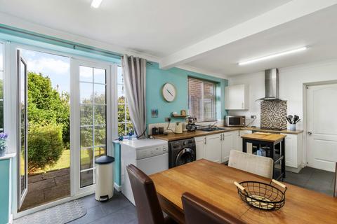3 bedroom semi-detached house for sale, Moore Avenue, Thelwall, WA4