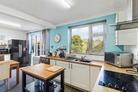3 bedroom semi-detached house for sale, Moore Avenue, Thelwall, WA4