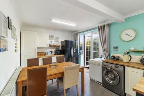 3 bedroom semi-detached house for sale, Moore Avenue, Thelwall, WA4