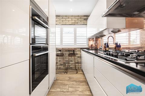3 bedroom maisonette for sale, The Glade, London, N21
