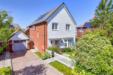 4 bedroom detached house for sale, Gravel Pit Lane, Marden, Tonbridge, Kent