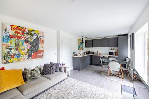 Flat 7, Aston House, 1a West Hill, South Croydon, CR2 0SB