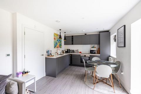 Flat 7, Aston House, 1a West Hill, South Croydon, CR2 0SB
