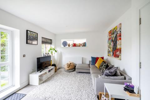 Flat 7, Aston House, 1a West Hill, South Croydon, CR2 0SB