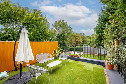 Flat 7, Aston House, 1a West Hill, South Croydon, CR2 0SB
