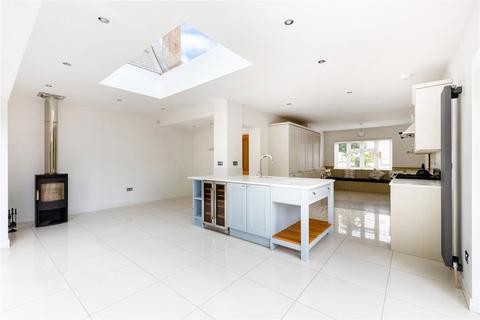 58 Huntly Road, Talbot Woods, Bournemouth, BH3 7HJ