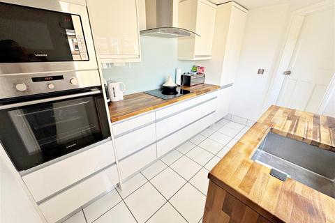 2 bedroom terraced house for sale, Poplar Road, Cleethorpes, N.E. Lincs, DN35 8BQ