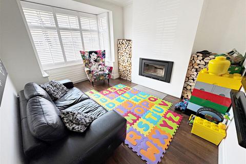 2 bedroom terraced house for sale, Poplar Road, Cleethorpes, N.E. Lincs, DN35 8BQ