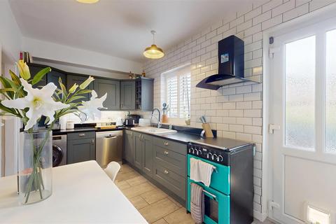 3 bedroom terraced house for sale, Longfield Avenue, Northowram, Halifax