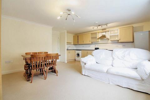 26 Hancock Close, Aylesbury, HP21 9AU