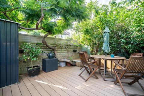 3 bedroom flat for sale, Livingstone Road, Hove