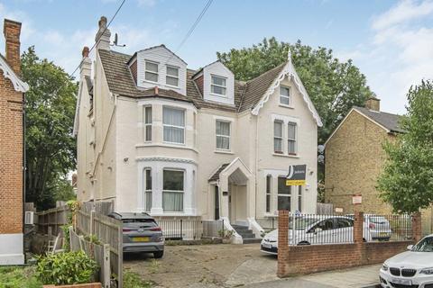 Hopton Road, London SW16