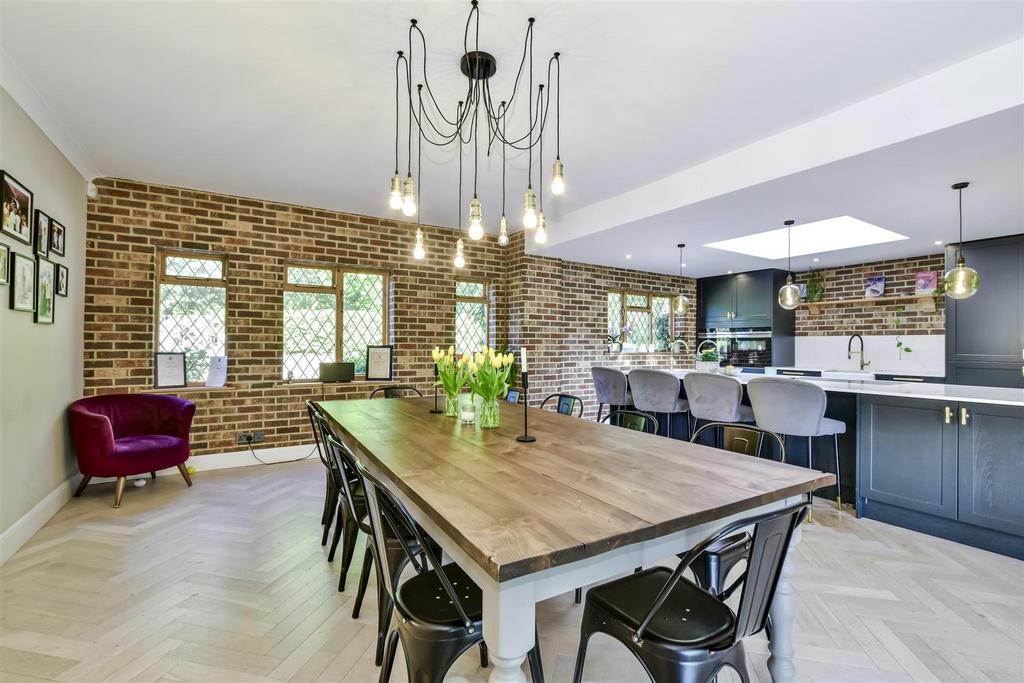 DSC 0598-DSC 0599.jpg