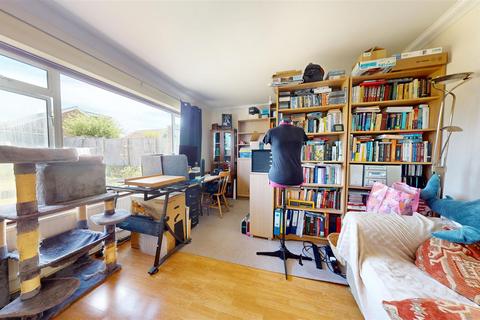 2 bedroom detached bungalow for sale, Beltana Drive, Kent, DA12 4BS
