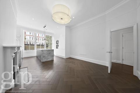 3 bedroom flat to rent, Gower Street, Bloomsbury, WC1E