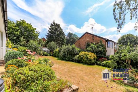 undefined, Lane End, Hatfield