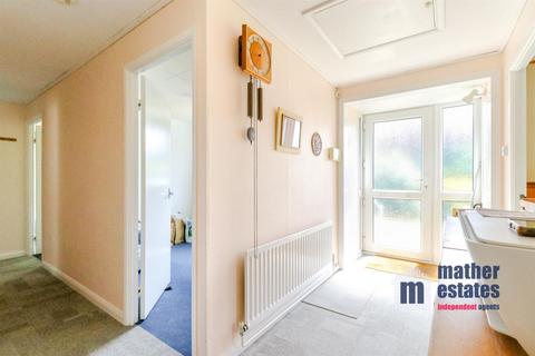 undefined, Lane End, Hatfield