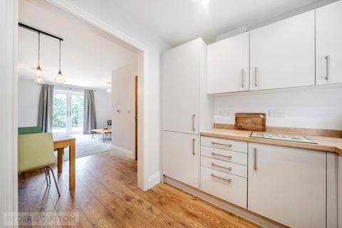 5 Cromwell Close, Brighouse, HD6 3BH