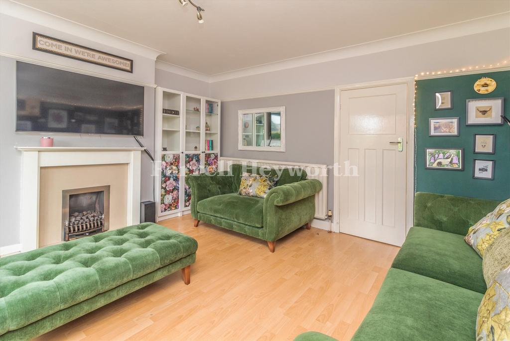 Lounge image 2