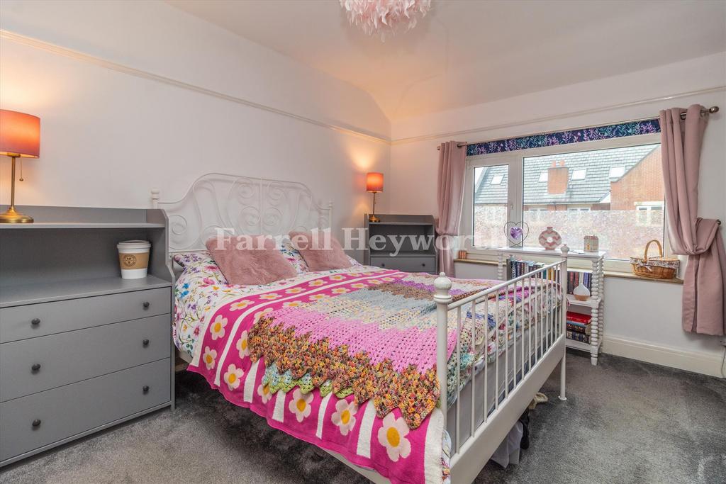 Bedroom 1 image 2 Ne