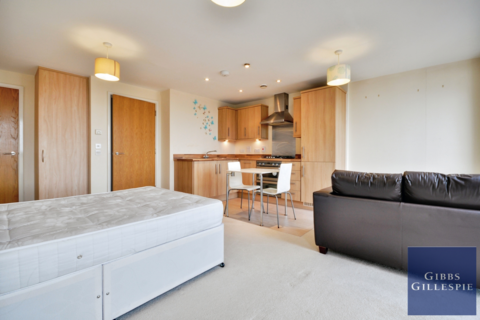 Studio to rent, East Croft House, 86 Northolt Road, Harrow, HA2
