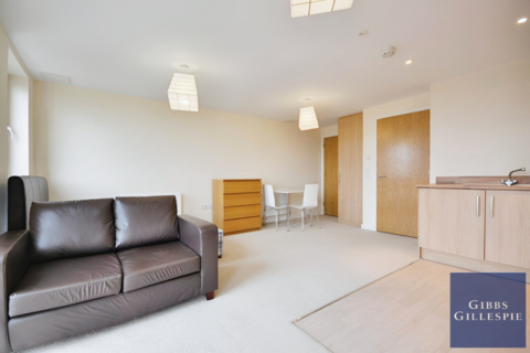 Studio to rent, East Croft House, 86 Northolt Road, Harrow, HA2