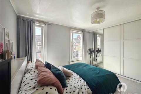 2 bedroom terraced house to rent, Coombe Road, Kent DA12