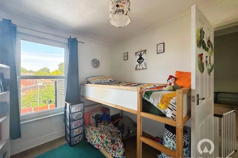 2 bedroom terraced house to rent, Coombe Road, Kent DA12