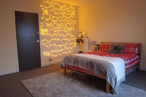 undefined, Student Housing, Lincoln LN5