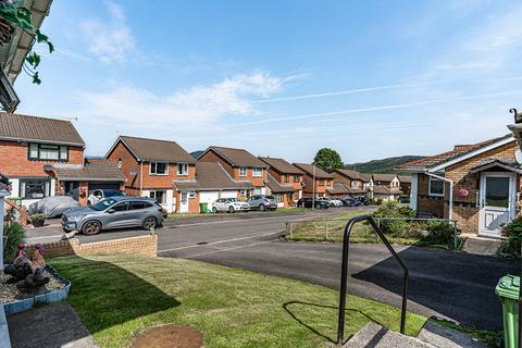 18 Brynderwen, Cilfynydd, Pontypridd, CF37 4EX