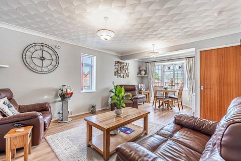 18 Brynderwen, Cilfynydd, Pontypridd, CF37 4EX